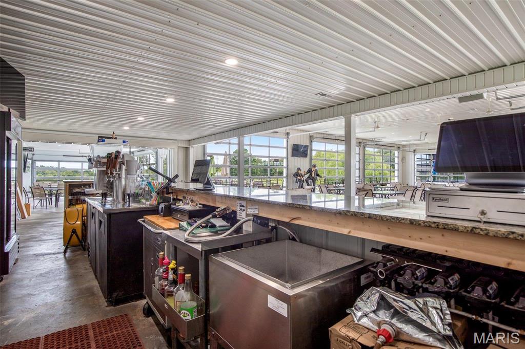 n/a - Commercial Sale