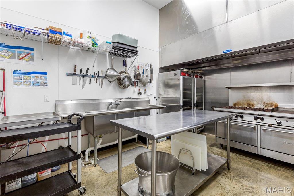 n/a - Commercial Sale