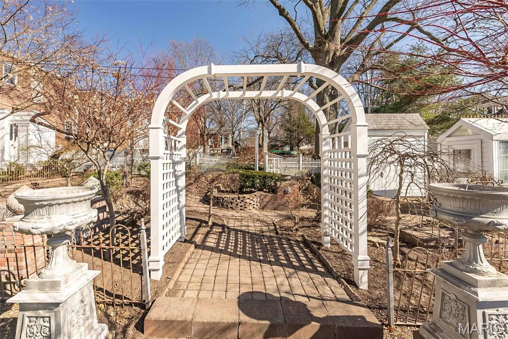 Crescent Ave - Residential