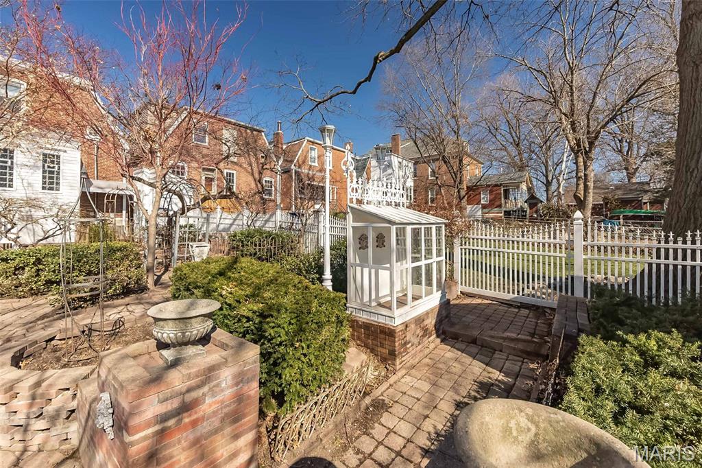 Crescent Ave - Residential