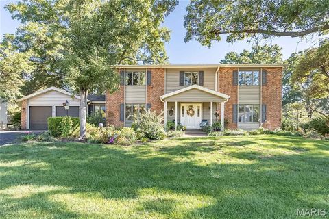 Photo of 1620 Chalmers Drive, Chesterfield, MO 63017 (MLS # 25064180)