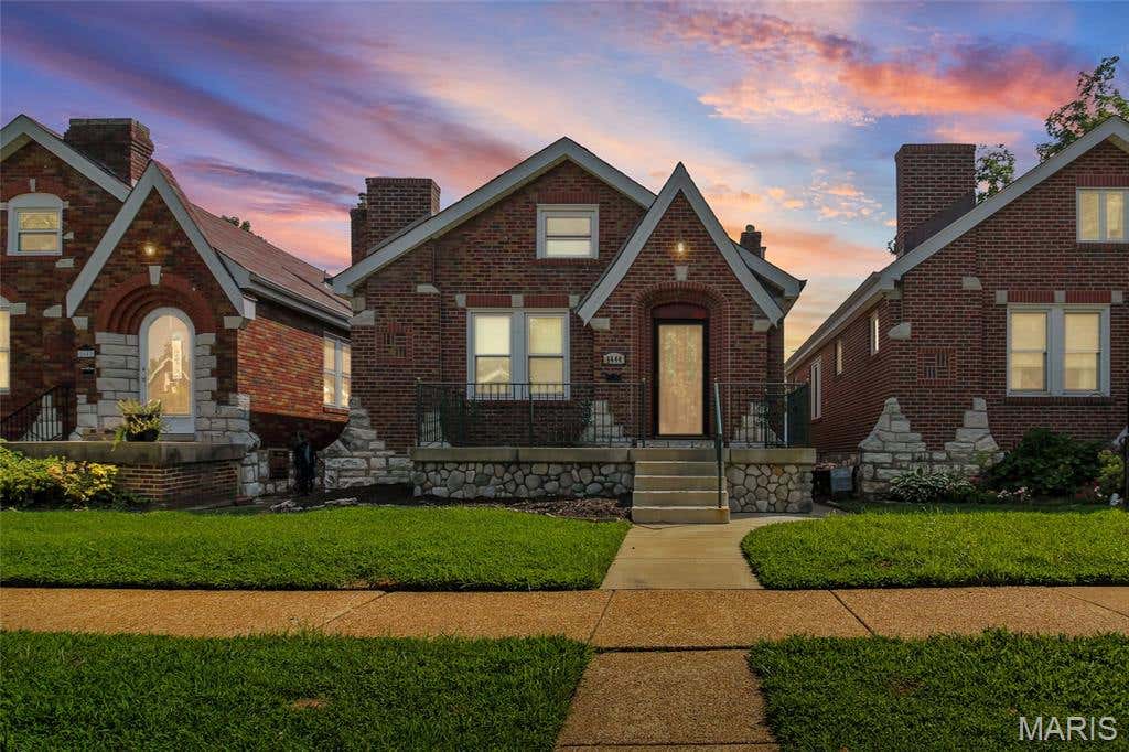 Photo of 5644 Nottingham Avenue, St Louis, MO 63109 (MLS # 26052360)