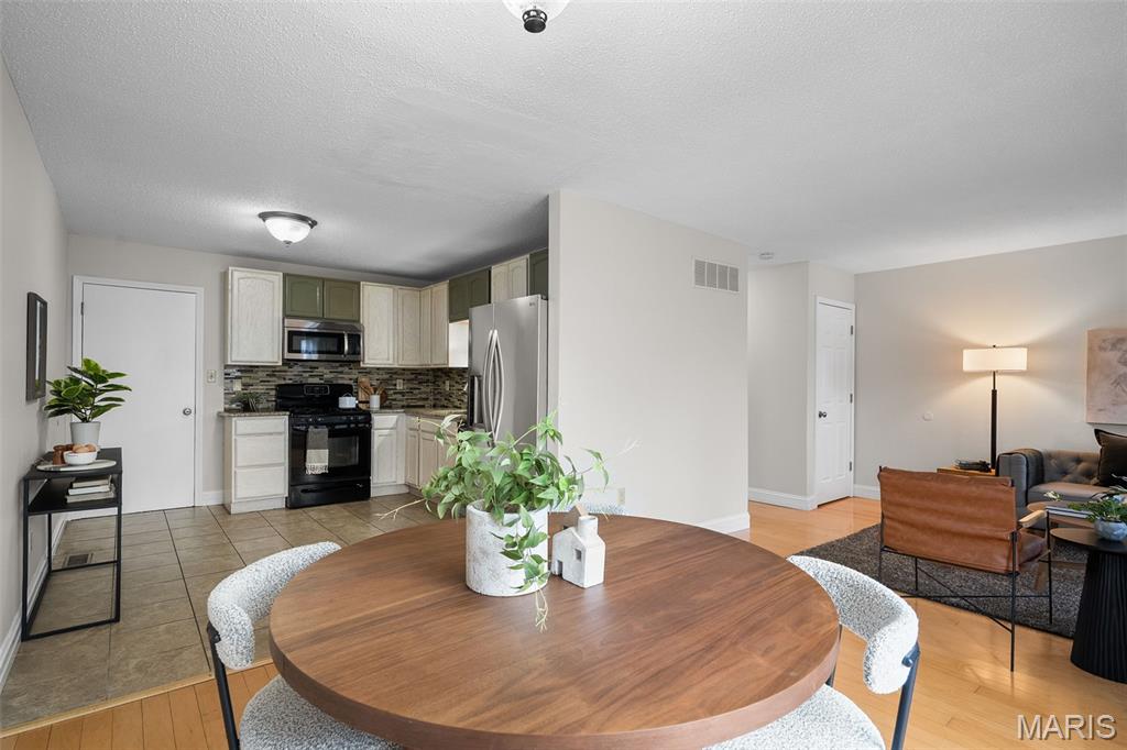 Hickory Sound Condo I Ph I - Residential