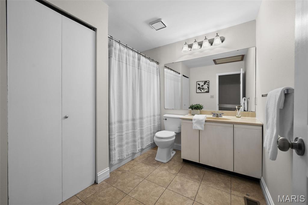 Hickory Sound Condo I Ph I - Residential