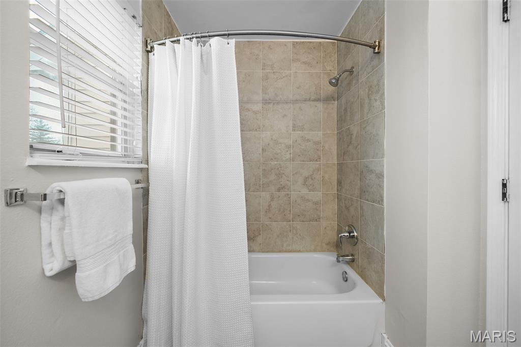 Hickory Sound Condo I Ph I - Residential