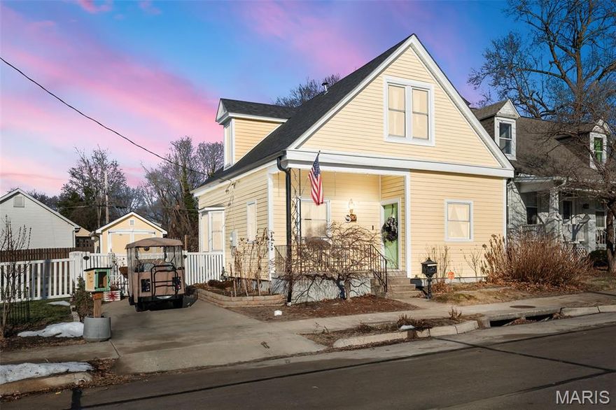 Charming, fully updated 2 story traditional cottage just steps from Historic Frenchtown and Main Street Saint Charles. Opportunities like this in such a walkable, sought-after location don’t come along often — especially with this level of renovation already completed.
The exterior has been completely redone, offering fresh curb appeal and long-term peace of mind. A fully fenced yard surrounds a beautifully maintained garden, creating a private outdoor retreat. The new oversized shed adds excellent storage or workshop space.
Inside, original pine hardwood floors and soaring 10-foot ceilings showcase the home’s timeless character. The spacious dine-in kitchen features granite countertops, 42-inch cabinetry, a beautiful bay window, and top-of-the-line stainless steel appliances — thoughtfully blending charm and modern functionality.
The main-floor primary bedroom provides flexibility and convenience, complemented by two full baths and upstairs laundry. Major systems — electric, plumbing, HVAC, and windows — many were updated in 2025 the rest in 2017, giving buyers confidence that the big-ticket items are already done.
Walk to breakfast, dinner, festivals, shopping, and the Katy Trail. Enjoy coffee in your garden, entertain with ease, or stroll to Main Street on a summer evening.
Homes offering this combination of character, upgrades, and location at this price point are rare — schedule your showing before someone else does.