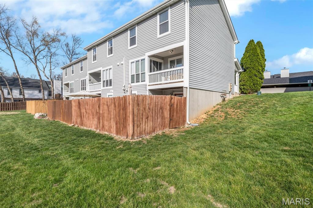 Spring Hill Farm Condo Ph 1-B - Residential