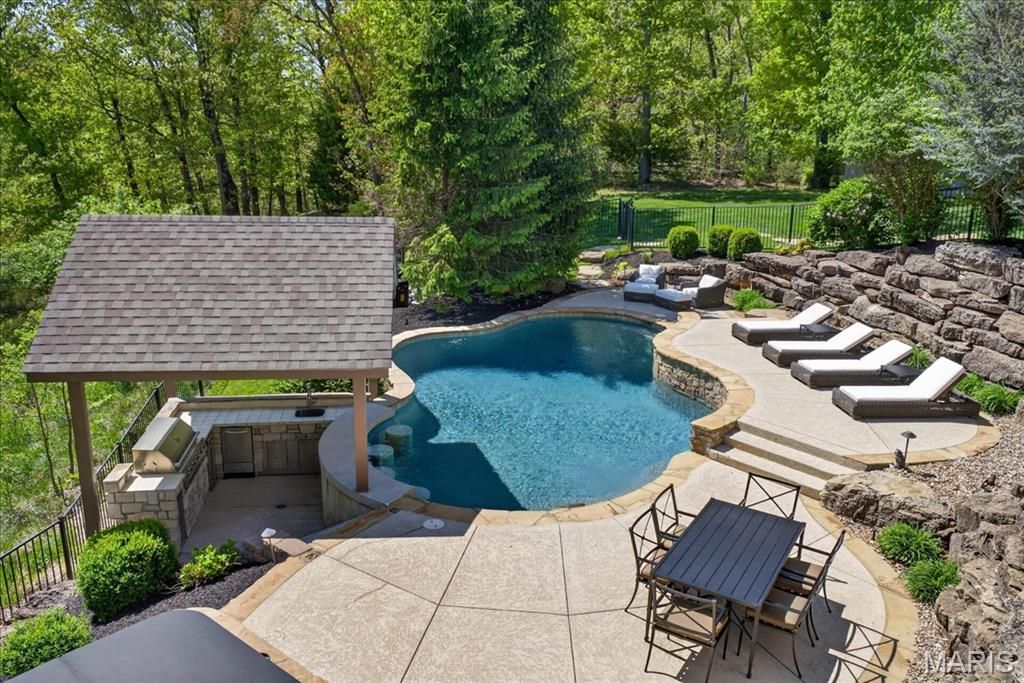 Photo of 3817 Indian Ridge Lane, Defiance, MO 63341 (MLS # 26023400)