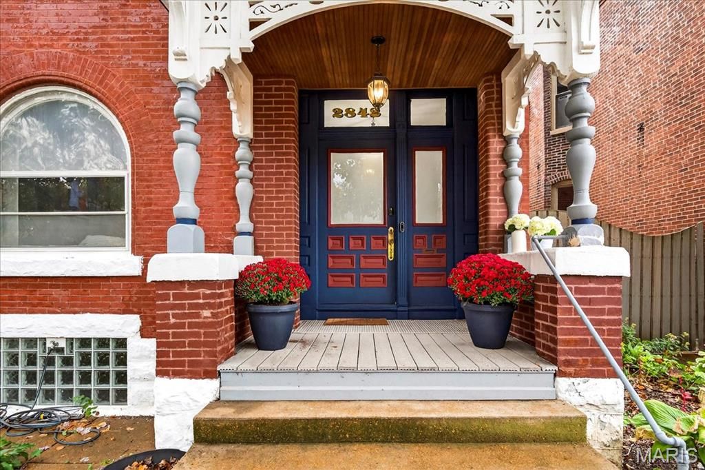 Photo of 2842 Shenandoah Avenue, St Louis, MO 63104 (MLS # 25072620)