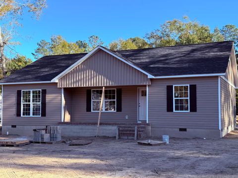 Photo of 142 Rosewood Drive, Barnwell, SC 29812 (MLS # 220211)