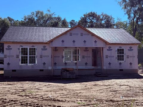 Photo of 142 Rosewood Drive, Barnwell, SC 29812 (MLS # 220211) Photo of 142 Rosewood Drive, Barnwell, SC 29812 (MLS # 220211)