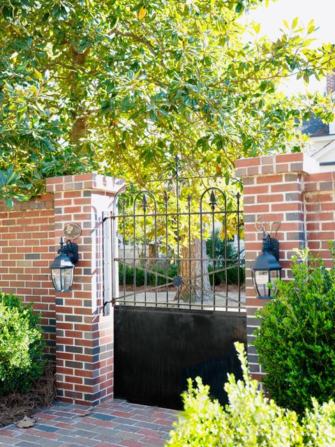 Tiny photo for 607 Colleton Avenue SE, Aiken, SC 29801 (MLS # 221708)