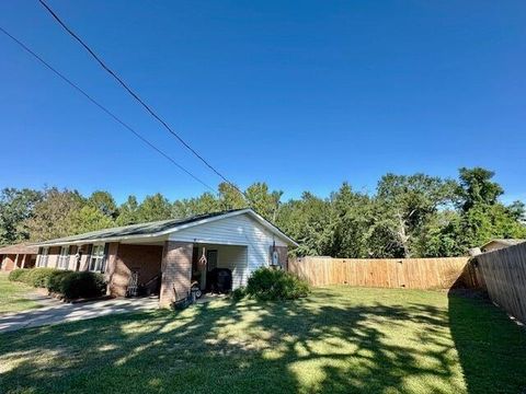Tiny photo for 102 Peachtree Street, Wrens, GA 30833 (MLS # 219484)
