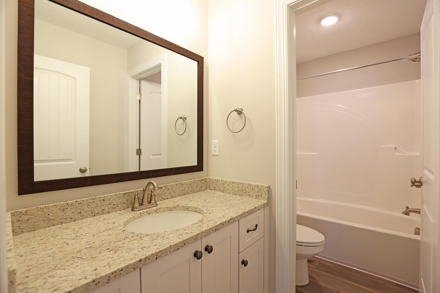 North Augusta, South Carolina 29860, United States, 4 Bedrooms Bedrooms, ,3 BathroomsBathrooms,Residential,Pending,58660