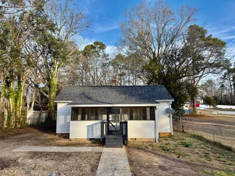 Photo of 408 Brooks Street, Edgefield, SC 29824 (MLS # 221548)