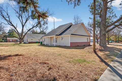 Tiny photo for 910 Barnwell Avenue NE, Aiken, SC 29801 (MLS # 222001)