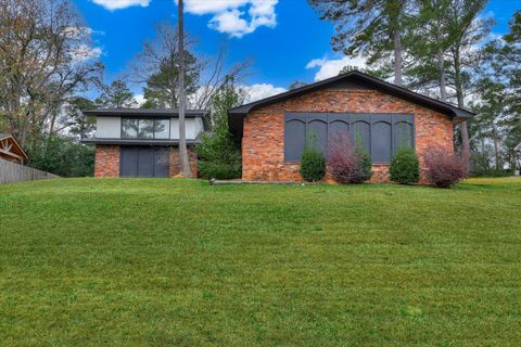 Photo of 1211 Wood Valley Road, Augusta, GA 30909 (MLS # 220797)