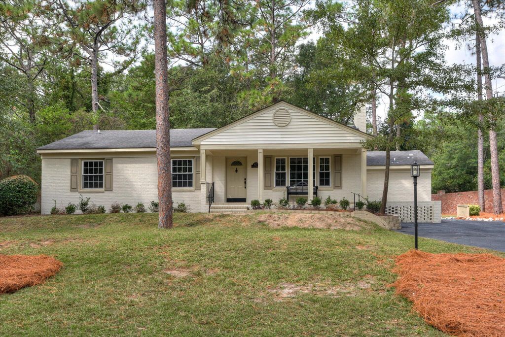Photo for 817 Laurel Drive SW, Aiken, SC 29801 (MLS # 219992)