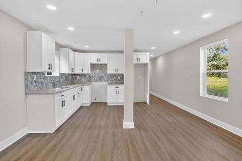 Tiny photo for 224 Alley Street, Gloverville, SC 29828 (MLS # 222278)