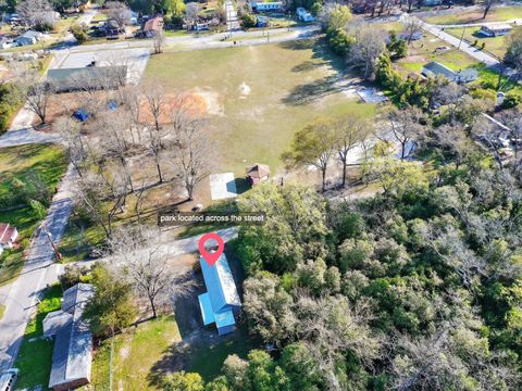 Tiny photo for 224 Alley Street, Gloverville, SC 29828 (MLS # 222278)