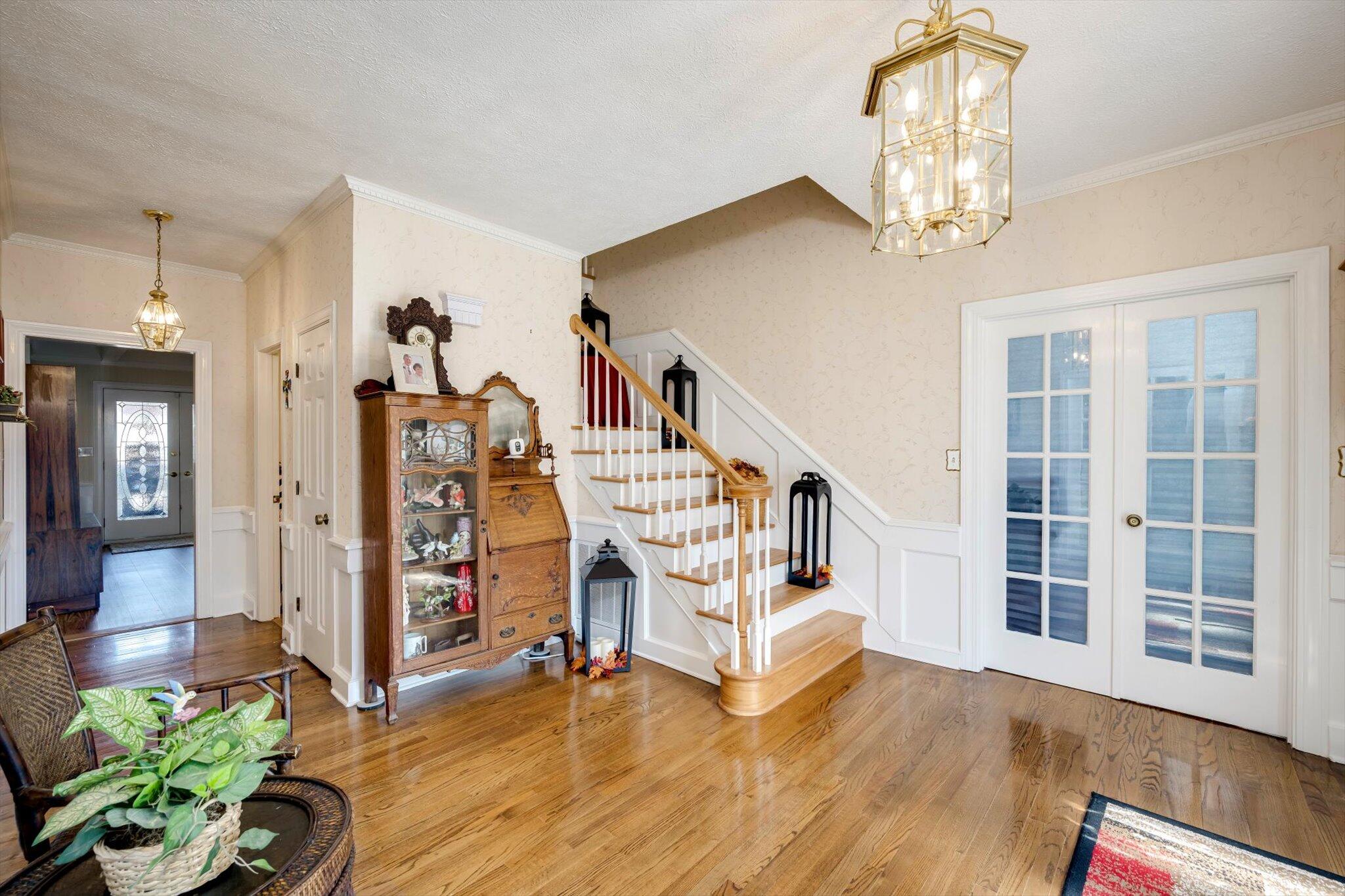 10 Fox Creek Drive
