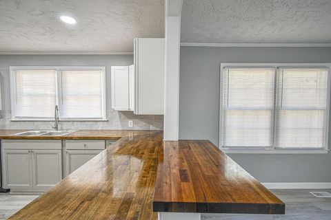 Tiny photo for 304 Depot Avenue NE, Salley, SC 29137 (MLS # 220043)