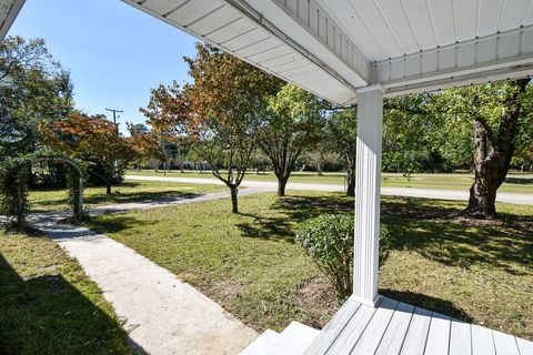 Tiny photo for 304 Depot Avenue NE, Salley, SC 29137 (MLS # 220043)
