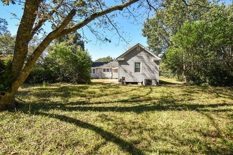 Tiny photo for 304 Depot Avenue NE, Salley, SC 29137 (MLS # 220043)