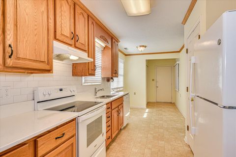 Tiny photo for 510 Larchmont Place, Aiken, SC 29801 (MLS # 221648)