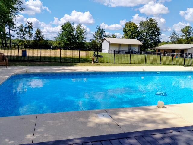 2105 Wesson Drive