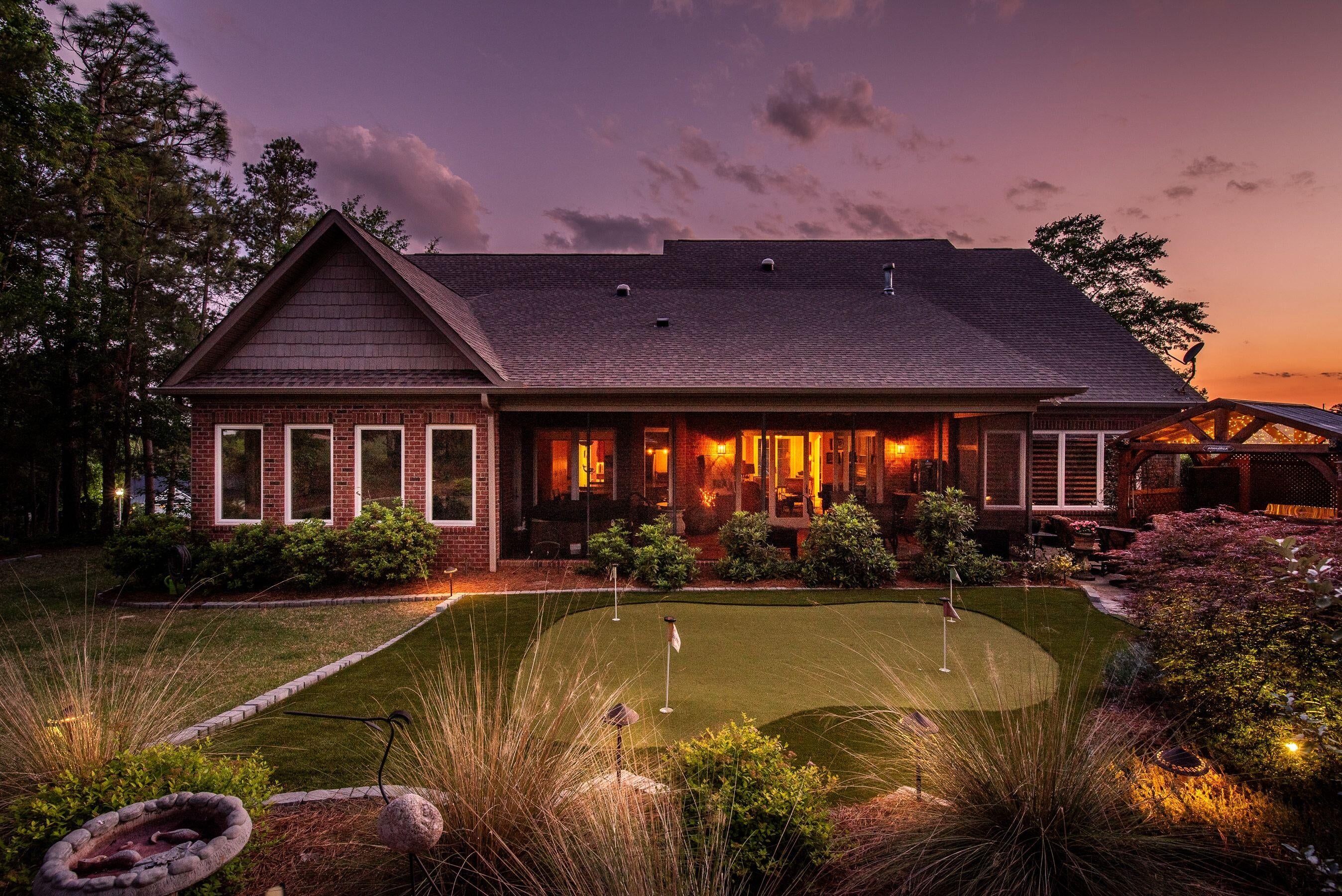 184 Lady Banks Road