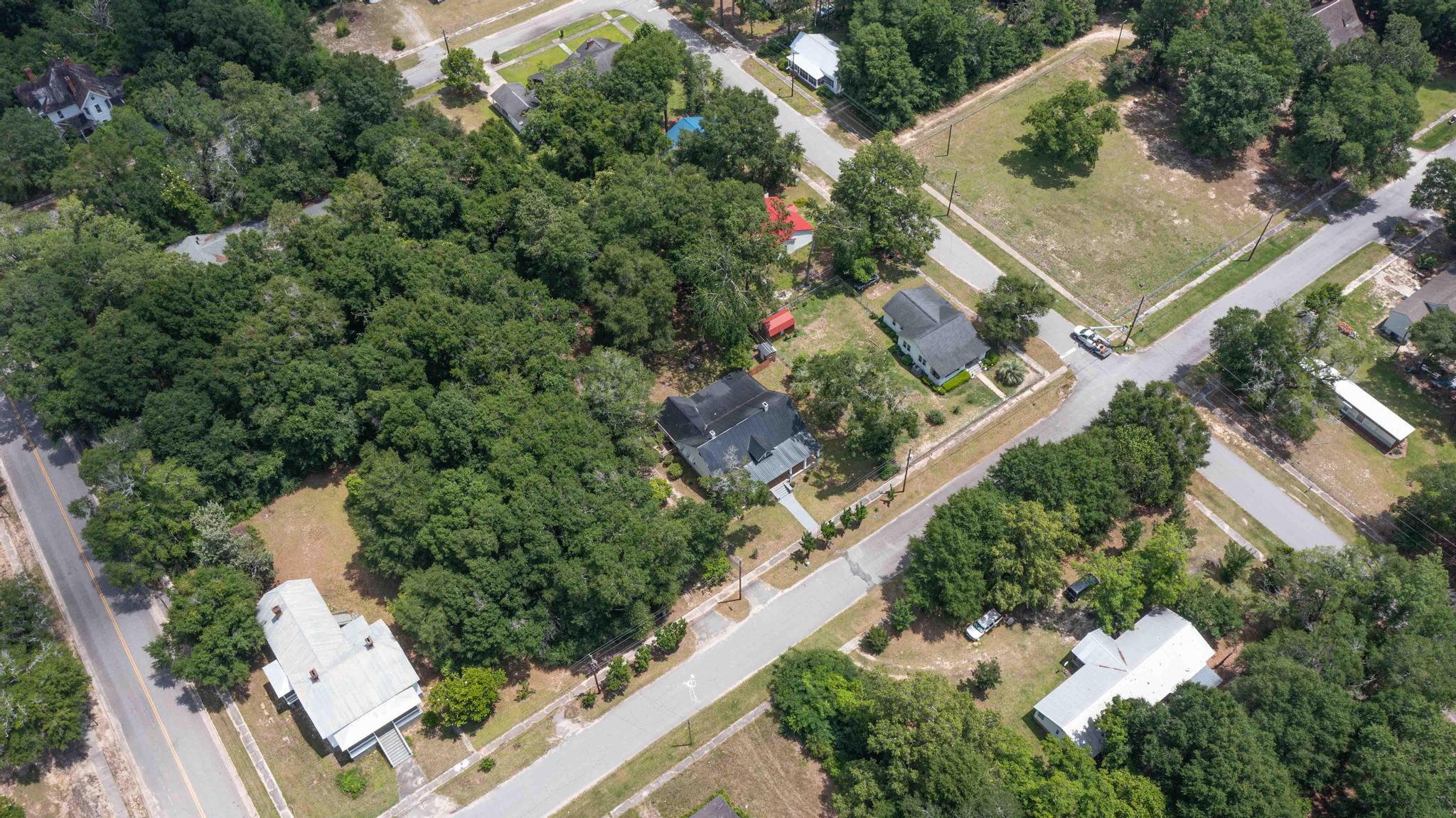 371 Pascallas Street