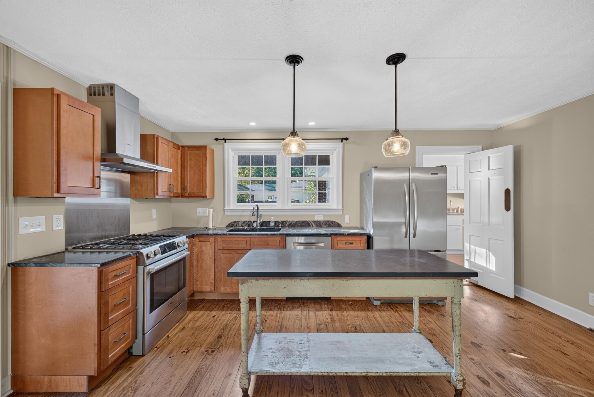237 Barnard Avenue SE