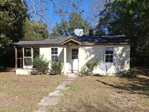 Photo of 820 Lincoln Avenue, Aiken, SC 29801 (MLS # 220192)