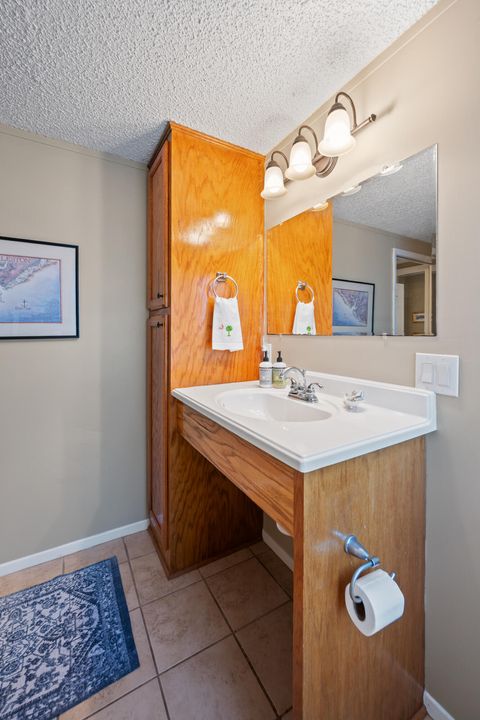 Tiny photo for 7901 Ashleigh Road, Blackville, SC 29817 (MLS # 220029)