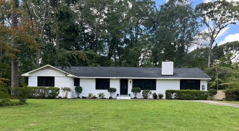 Photo of 322 Mimosa Circle, Aiken, SC 29801 (MLS # 219270) Photo of 322 Mimosa Circle, Aiken, SC 29801 (MLS # 219270)