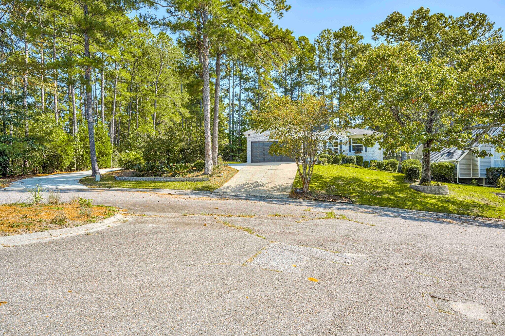16 Woodhill Place