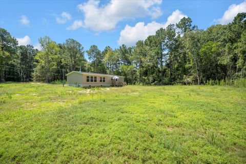 Tiny photo for 152 Ridgelake Circle, St Matthews, SC 29135 (MLS # 218824)