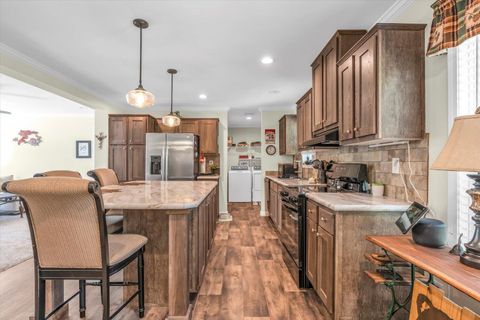 Tiny photo for 152 Ridgelake Circle, St Matthews, SC 29135 (MLS # 218824)