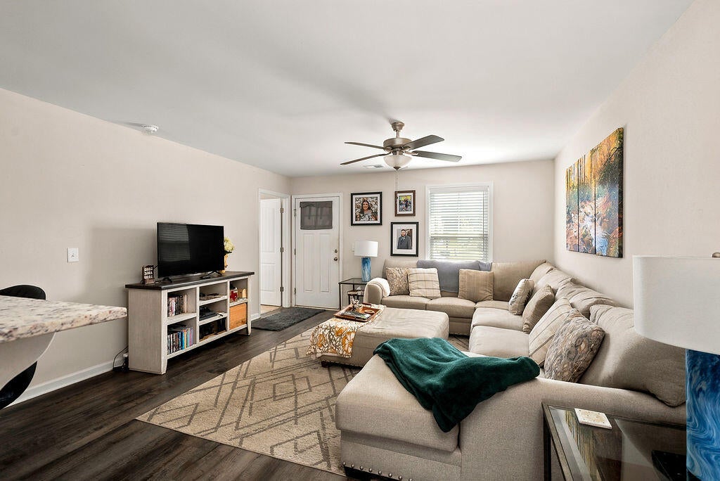 2064 Catlet Court