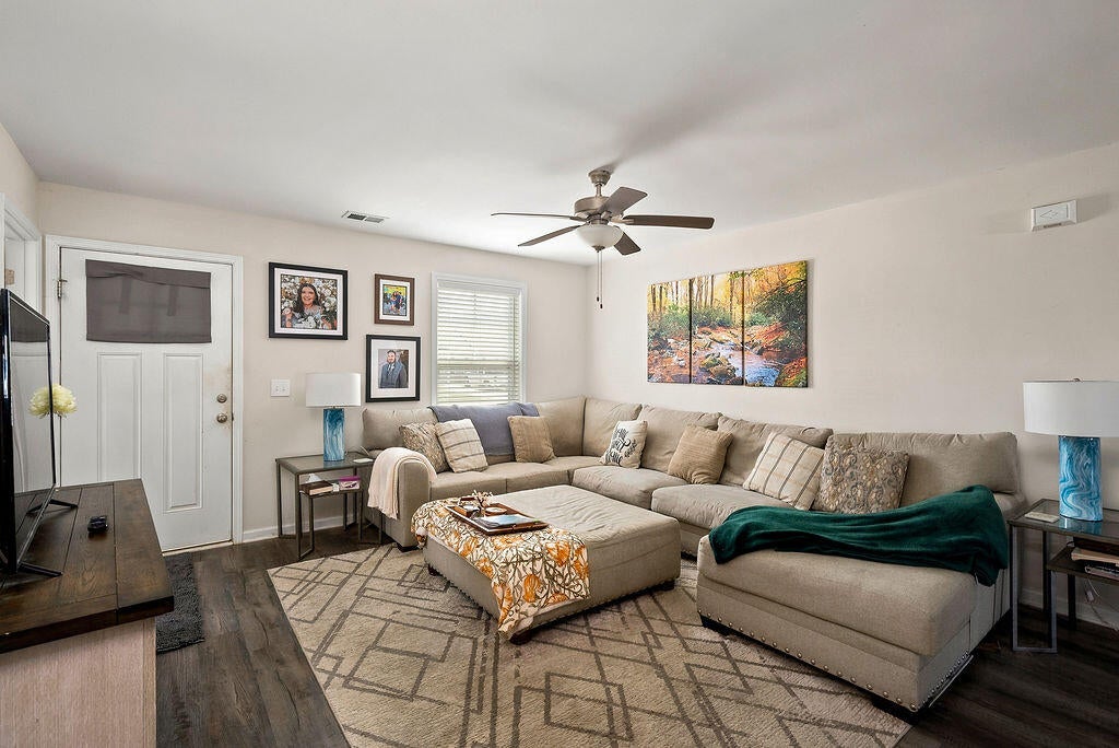 2064 Catlet Court