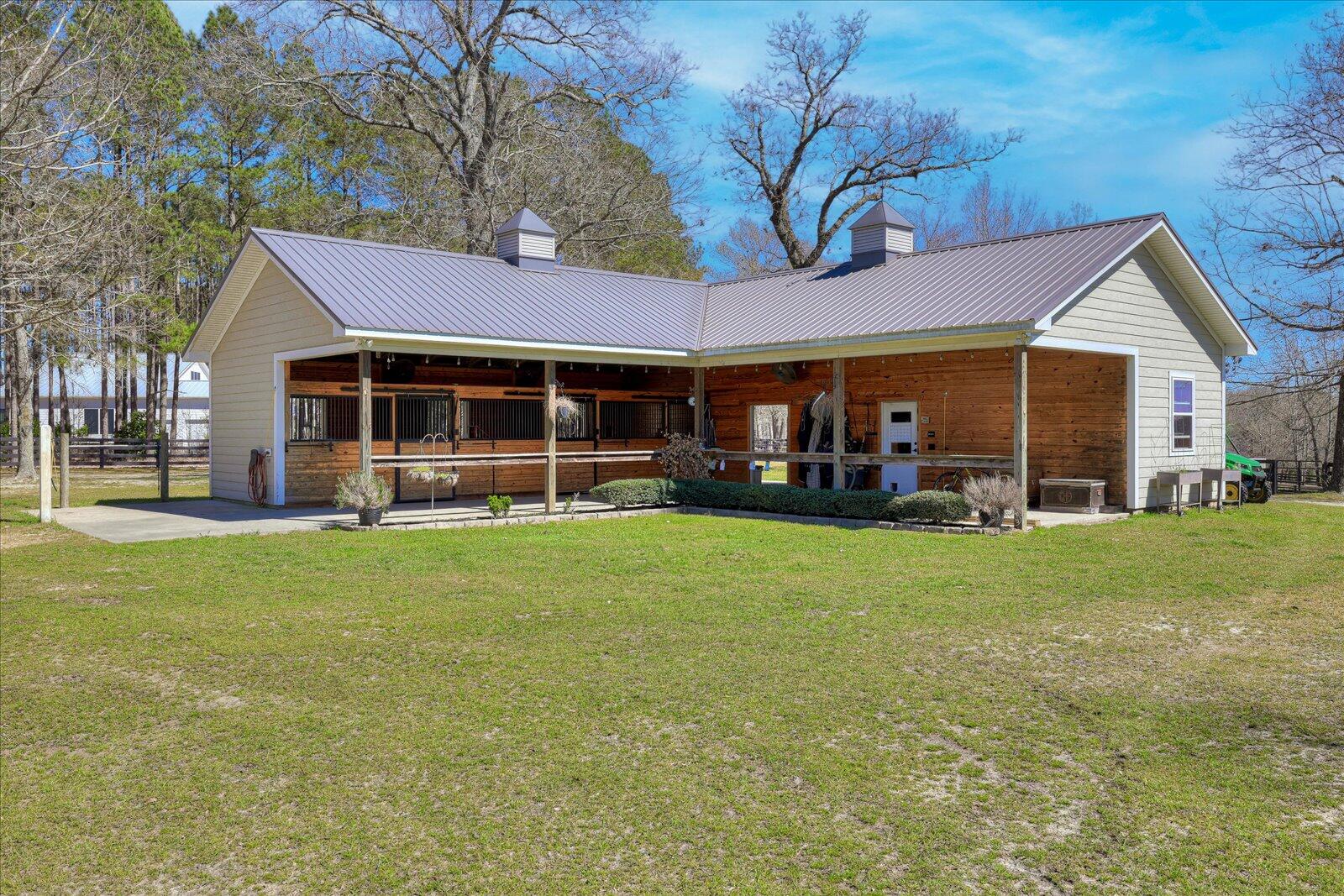 431 Mcintosh Loop