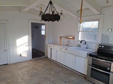 Tiny photo for 200 Dubose Street, Ridge Spring, SC 29129 (MLS # 221360)