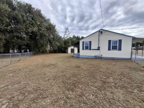 Tiny photo for 102 Iroquois Street, Aiken, SC 29801 (MLS # 221070)