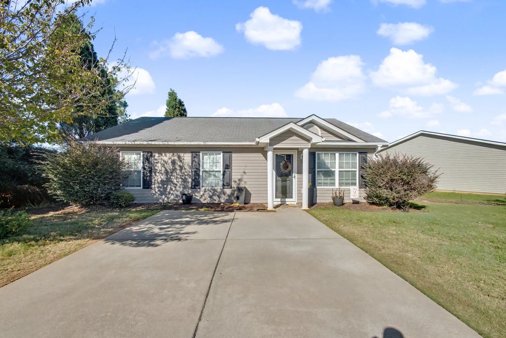 Photo for 543 Wildhaven Drive, Aiken, SC 29803 (MLS # 220094)