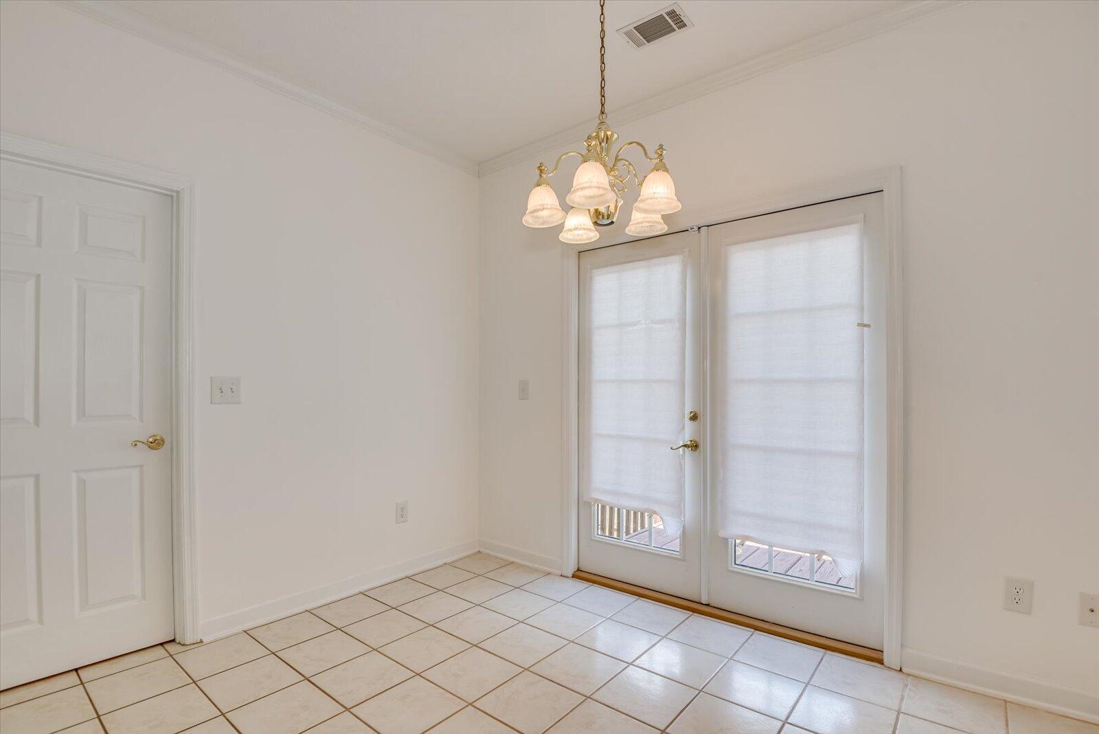 Aiken, South Carolina 29803, United States, 5 Bedrooms Bedrooms, ,3 BathroomsBathrooms,Residential,Contingent,53655