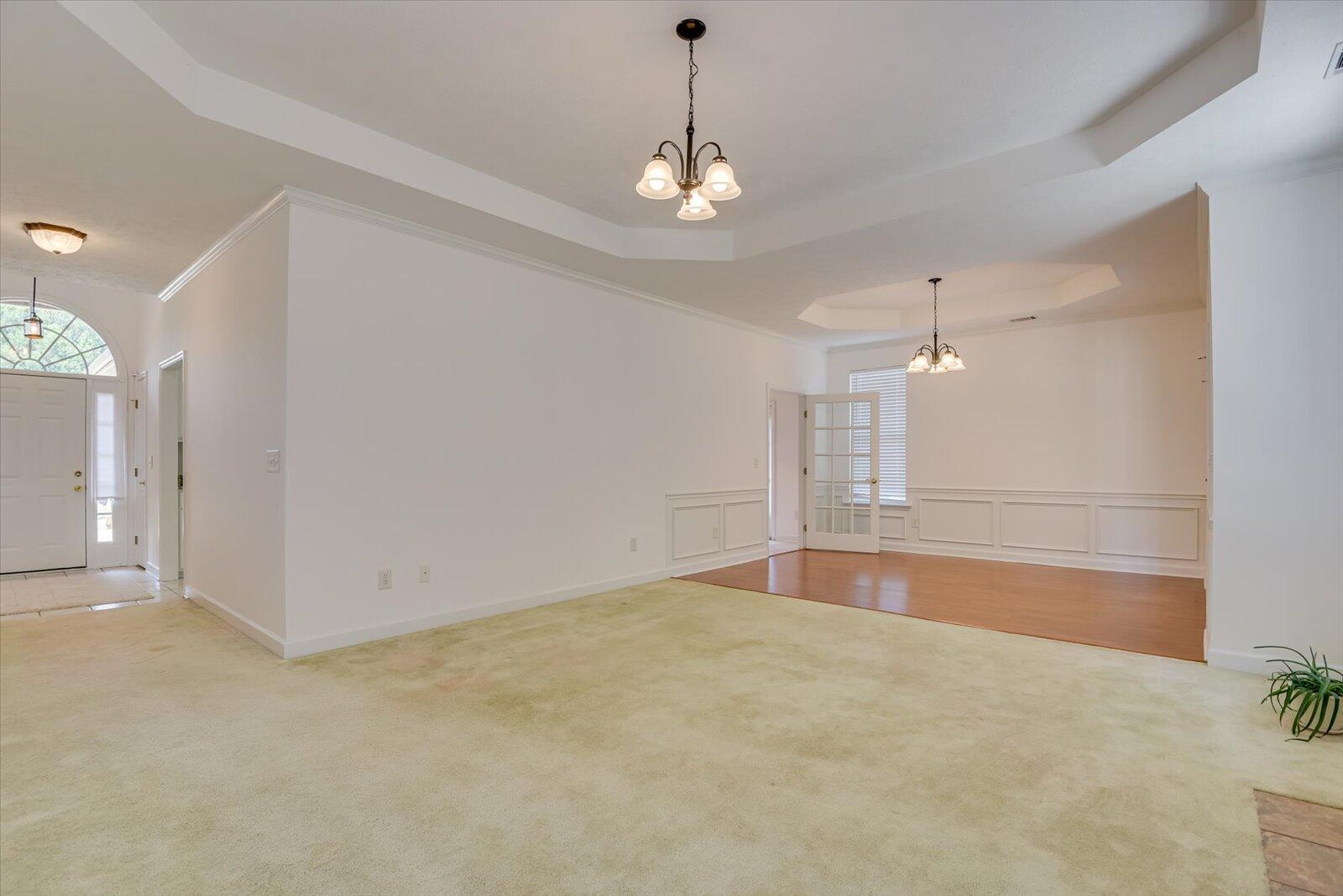 Aiken, South Carolina 29803, United States, 5 Bedrooms Bedrooms, ,3 BathroomsBathrooms,Residential,Contingent,53655