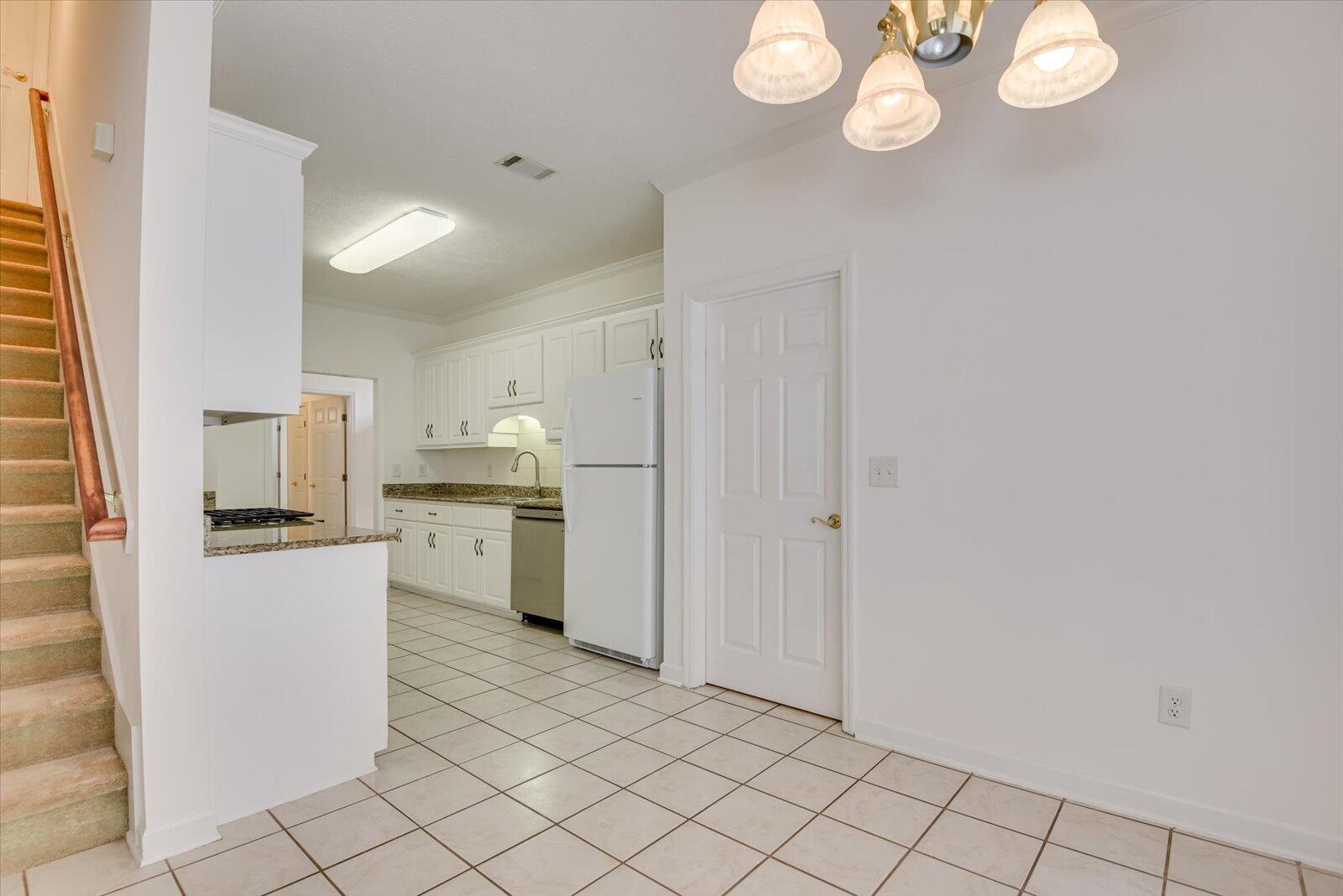 Aiken, South Carolina 29803, United States, 5 Bedrooms Bedrooms, ,3 BathroomsBathrooms,Residential,Contingent,53655