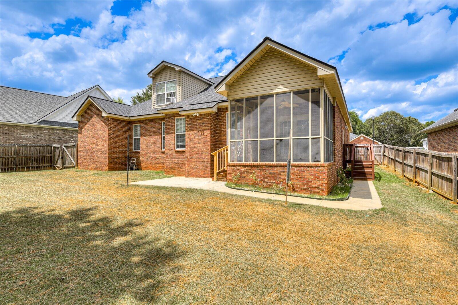 Aiken, South Carolina 29803, United States, 5 Bedrooms Bedrooms, ,3 BathroomsBathrooms,Residential,Contingent,53655