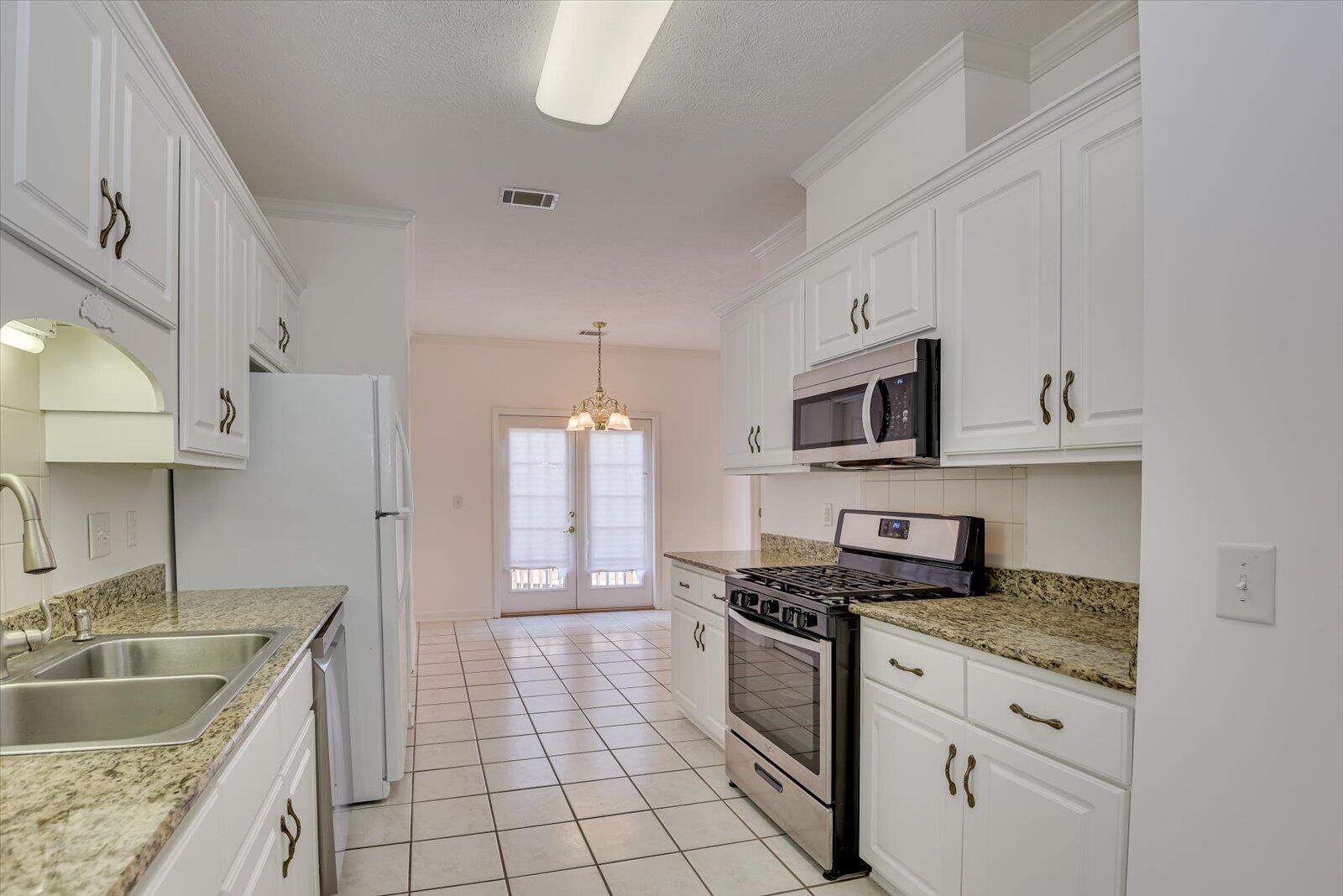 Aiken, South Carolina 29803, United States, 5 Bedrooms Bedrooms, ,3 BathroomsBathrooms,Residential,Contingent,53655